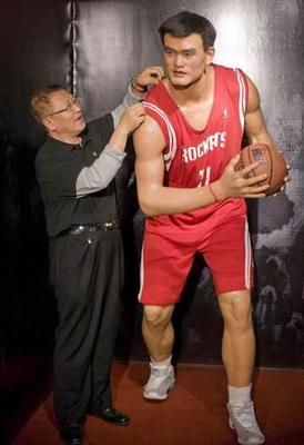 NBA球星蠟像長啥樣?庫里忍了,安東尼忍了,看到姚明實在忍不了