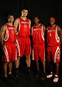 80張圖回顧姚明成長 裸體傷證明巨人艱辛