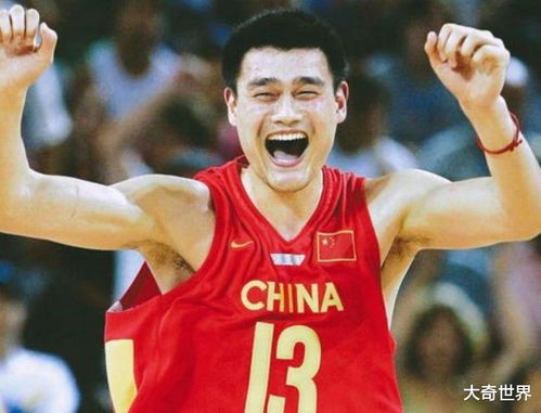 nba球星抽煙姿勢曝光,姚明接地氣,詹姆斯霸氣,看到科比笑了