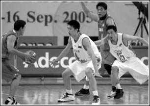 姚明舉刀屠殺 太極病虎 組圖