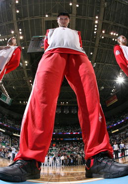 火箭vs爵士精彩圖 海德心靈手巧 姚明休閑觀戰(zhàn)