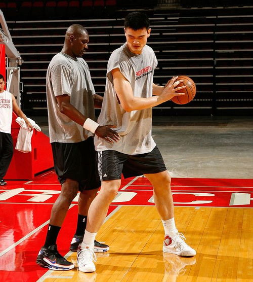 頻繁開(kāi)班撈金,火箭名宿大夢(mèng)18年生涯賺了多少薪水 數(shù)字感人