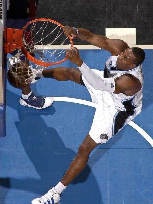 姚明生涯總扣籃582次,那鯊魚和魔獸呢 球迷 沒有對比就沒有傷害