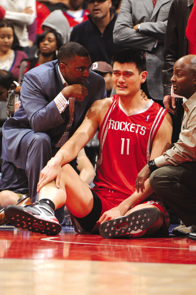 [主編在線]姚明處于長期高度疲勞 應給運動員更多人文關懷_新聞中心_新浪網