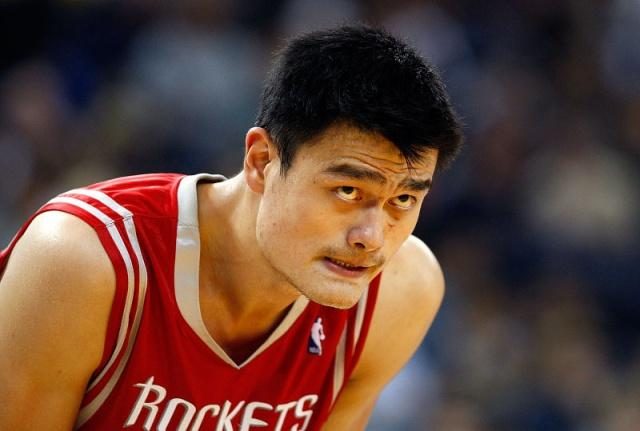 男籃歷史5大球星排行榜出爐,第一毫無爭議,易建聯僅居第三位