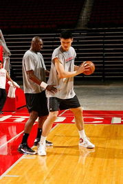 姚明07十大新聞 緋聞流言齊飛 姚葉終成眷屬