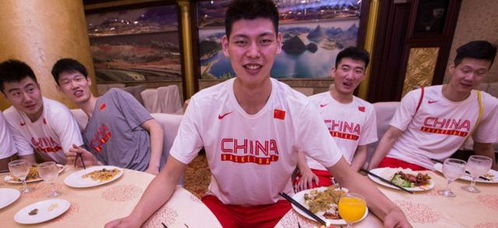 連續獲主帥指點 2.18米小姚明第一次如此遭重視 還有機會騰飛