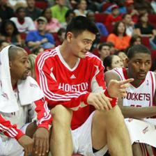 組圖:阿泰砍分搶斷光芒四射 姚明再現夢幻舞步