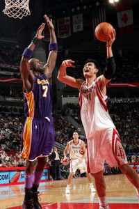 美媒體:姚明強勁難阻隊友低迷 火箭不能沒有麥蒂