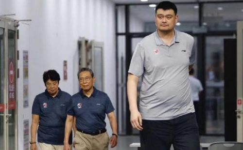 巨人的困擾 姚明生活中的不便與壓力