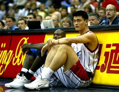 圖文-火箭111-104勇士 姚明大部分時(shí)間場邊觀戰(zhàn)